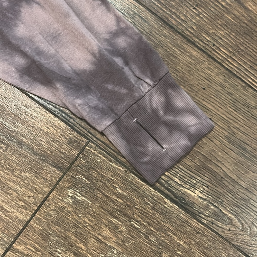 NWT JoyLab Tie Dye Lightweight Sweatshirt - Picture 4 of 10